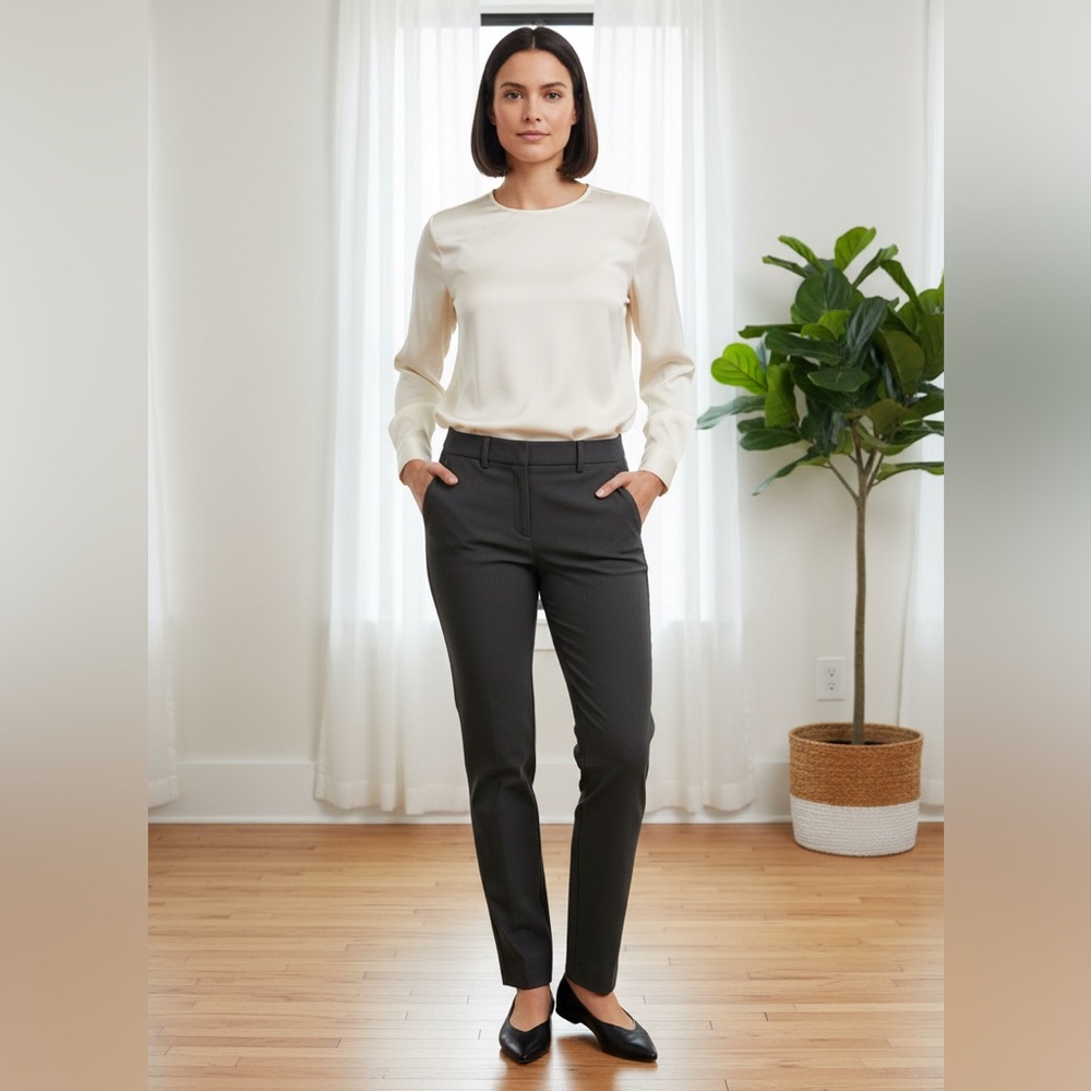 Women’s Dress Pants Mario Serrani Italy Black Size 2 Front Pockets Viscose blend